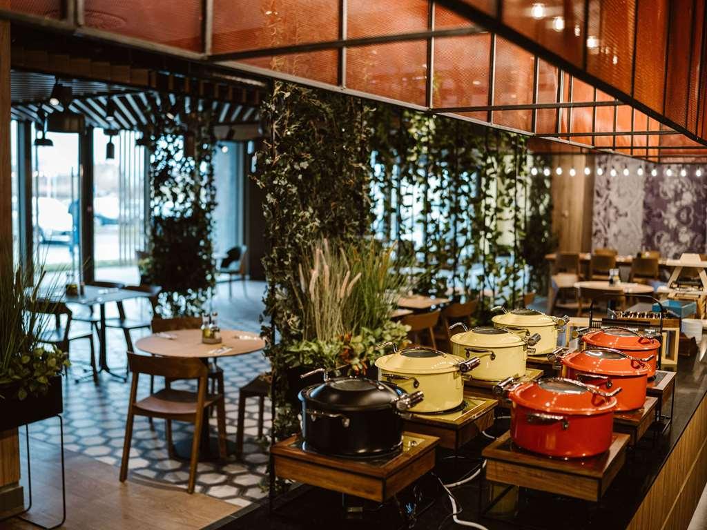 Ibis Styles Sibiu Arsenal Hotell Restaurant bilde